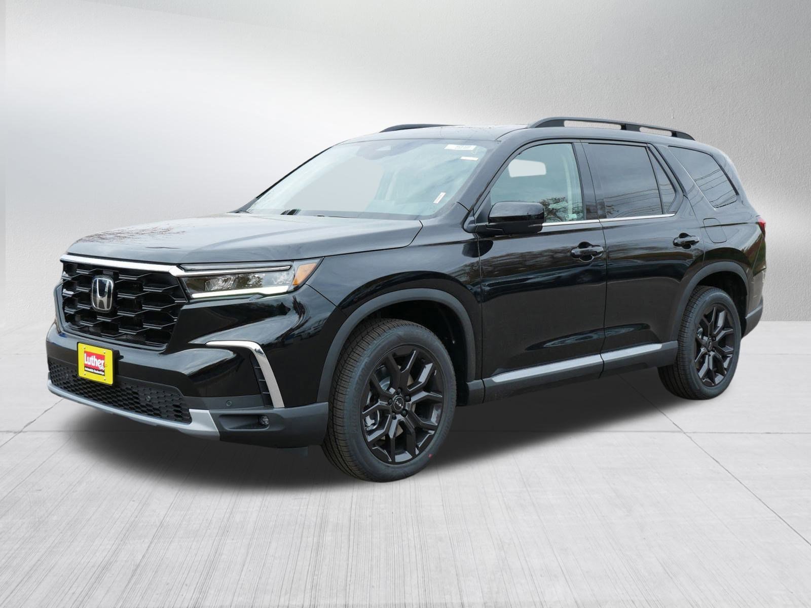 2025 Honda Pilot Touring photo 2