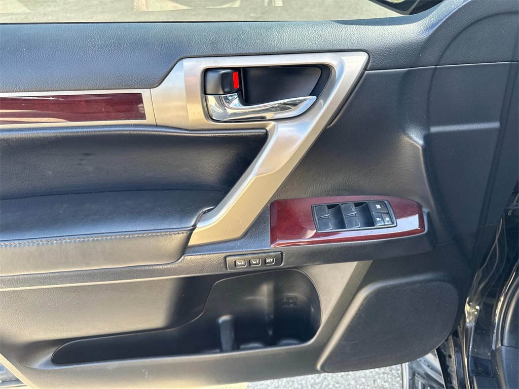 2019 Lexus GX 460 photo 15