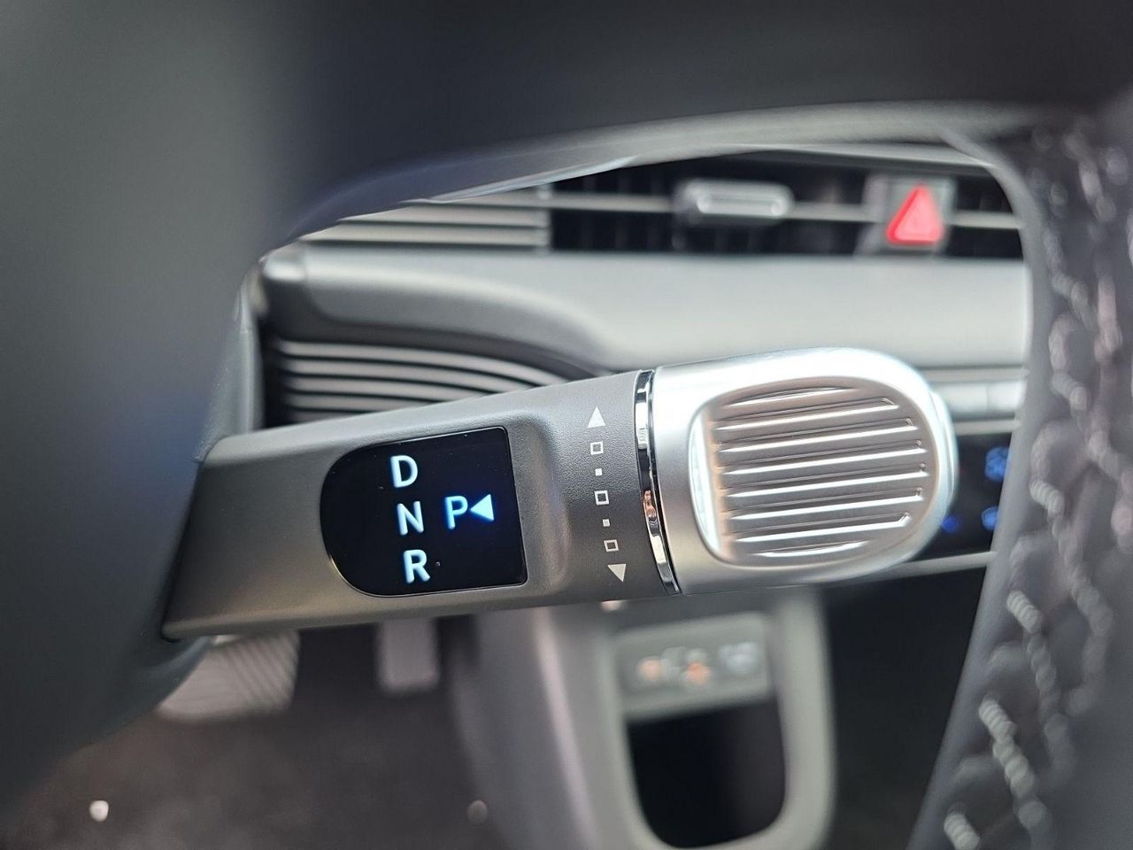 2025 Hyundai Ioniq 5 photo 12