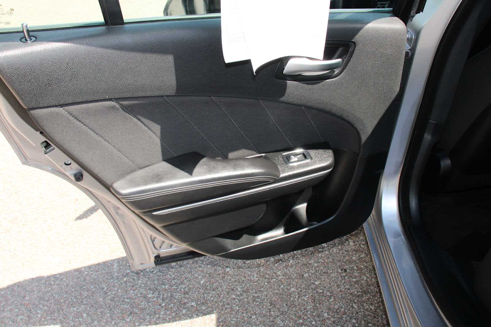 2018 Dodge Charger SXT Plus photo 40