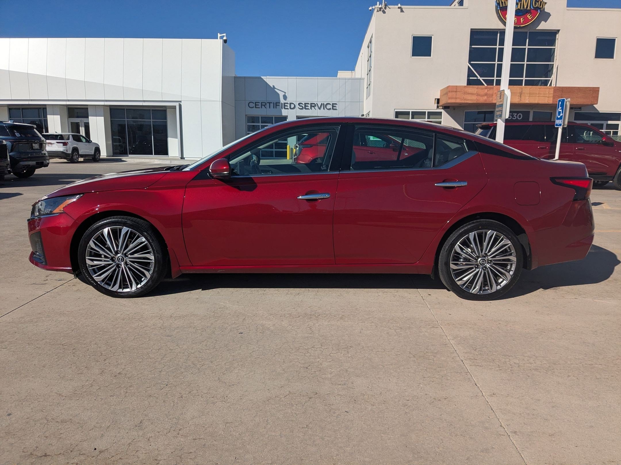 2024 Nissan Altima 2.5 SL photo 2