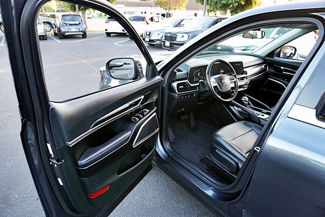 2024 Kia Telluride LX photo 33