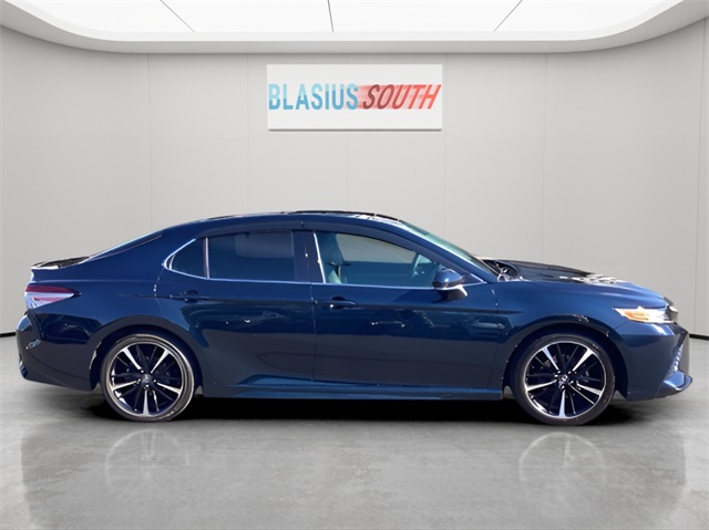 2020 Toyota Camry XSE photo 2