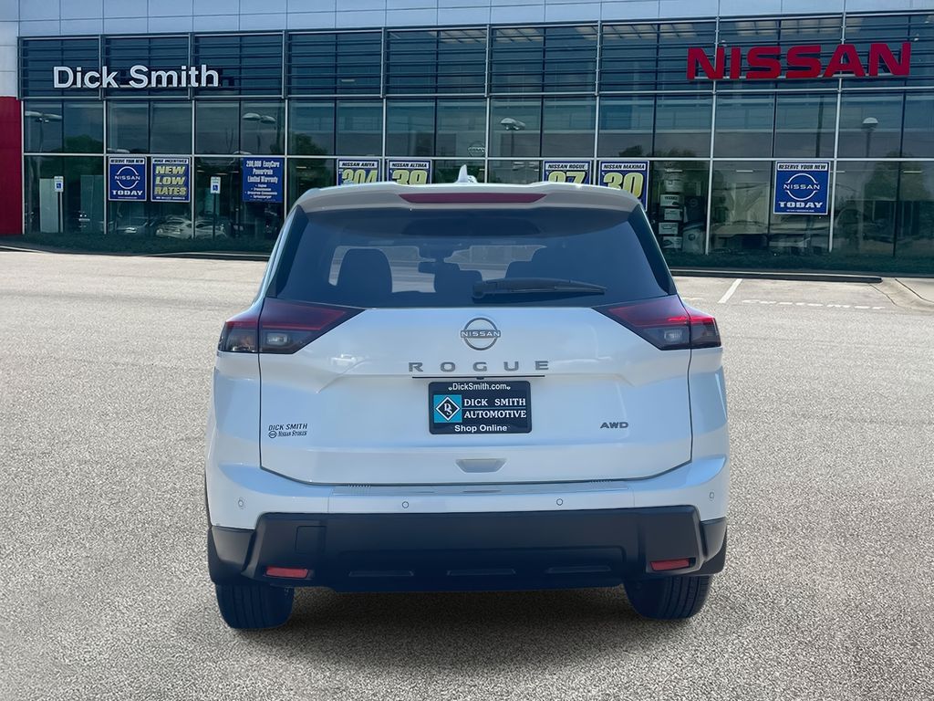2026 Nissan Rogue SV photo 4