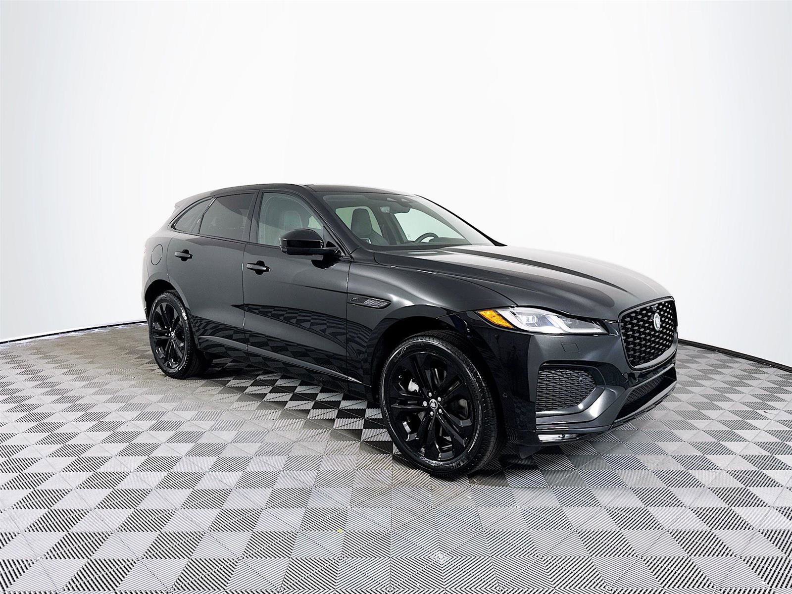 2026 Jaguar F-PACE P250 R-Dynamic S photo 2