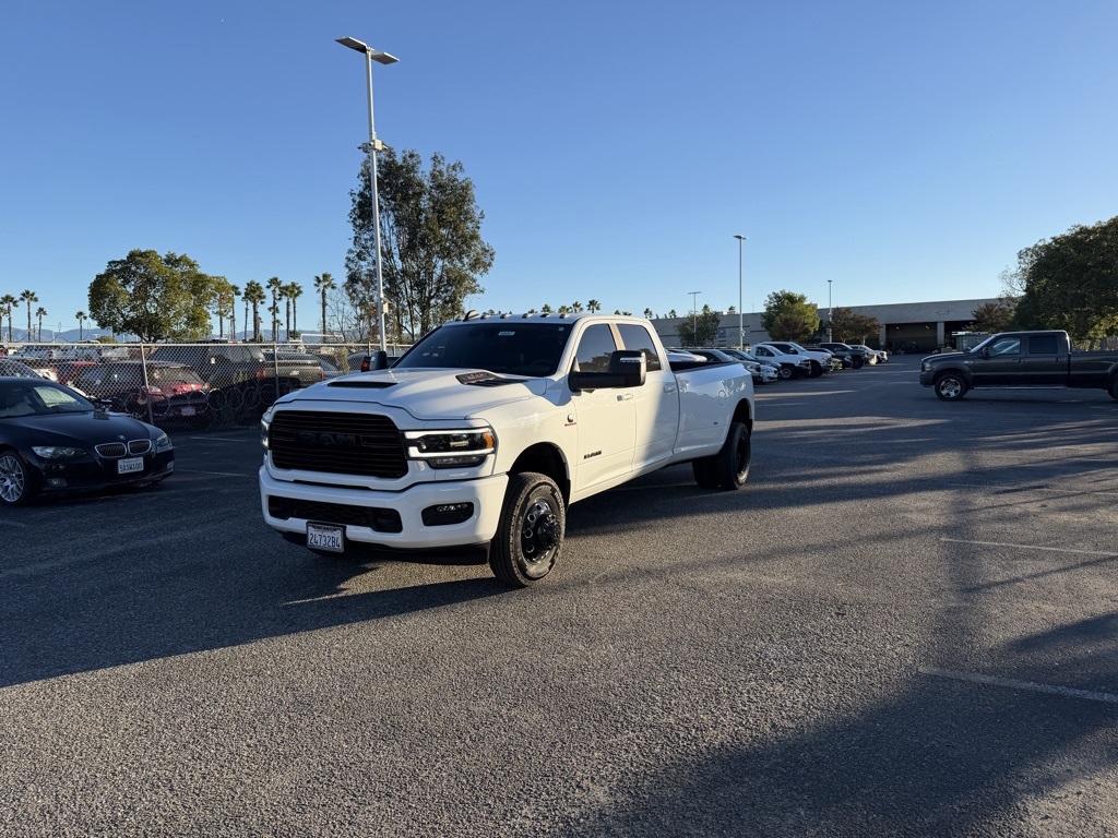 2024 RAM Ram 3500 Pickup Laramie's photo