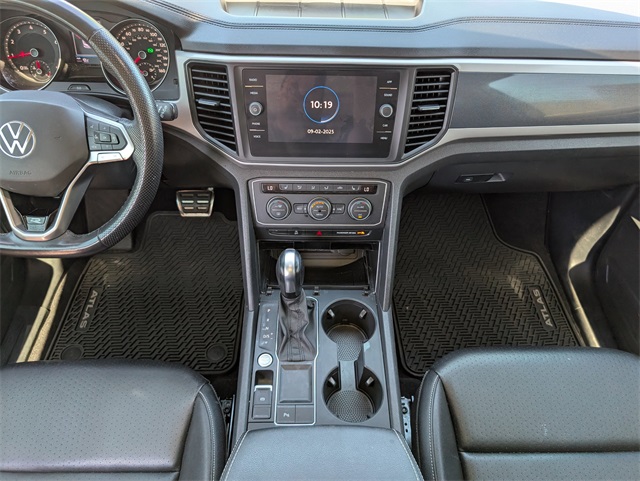 2021 Volkswagen Atlas V6 SE Technology R-Line photo 3
