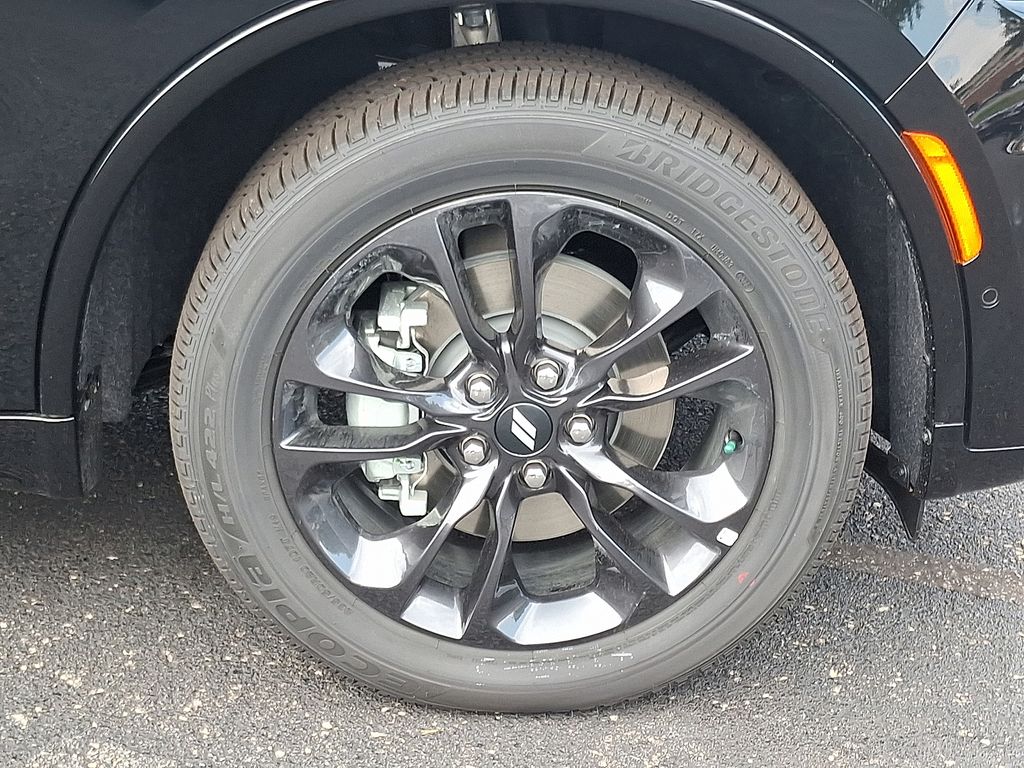 2025 Dodge Durango R/T Plus photo 3