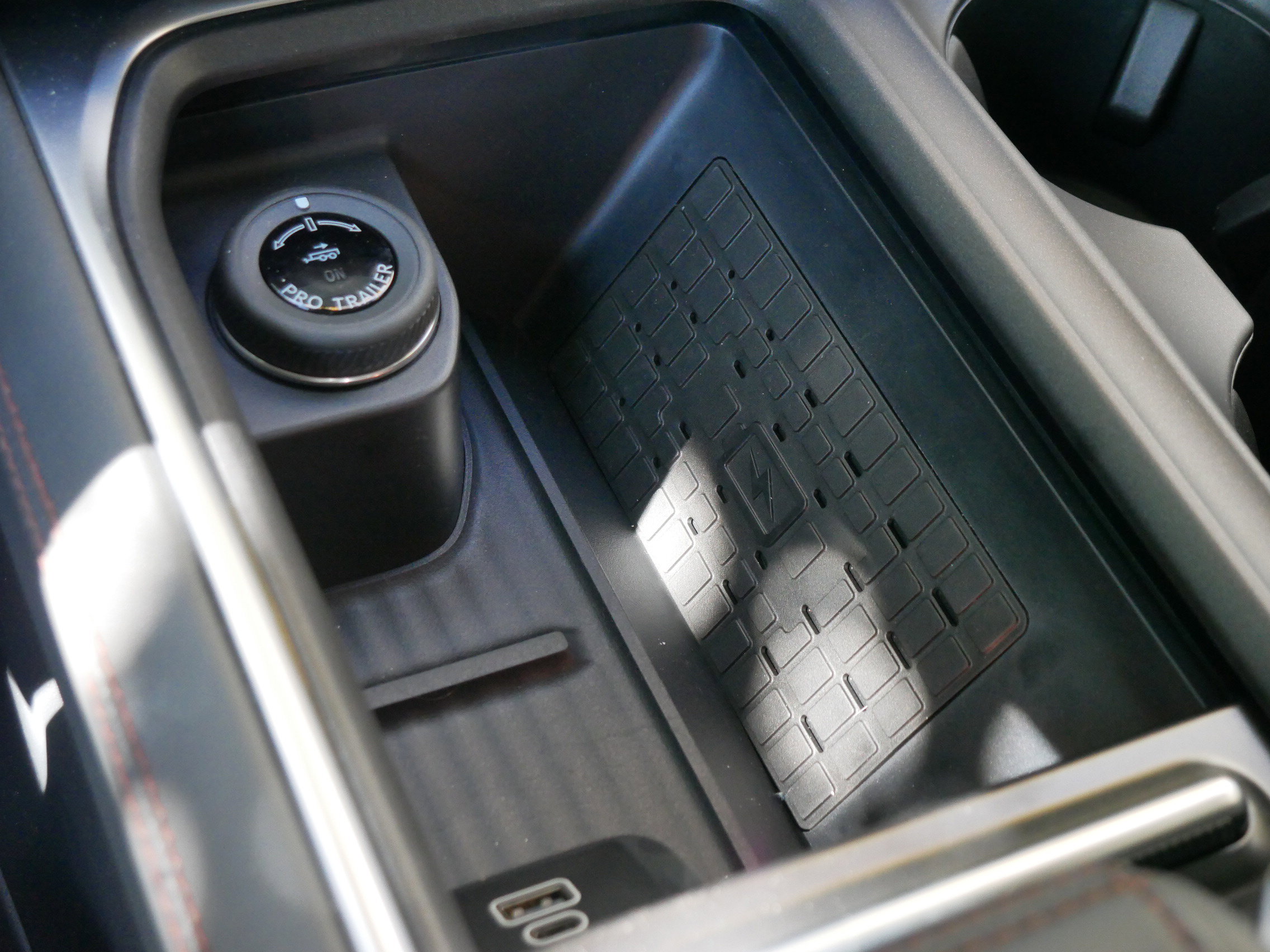 2025 Ford Expedition photo 13