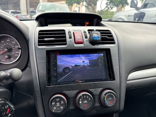 2014 Subaru Crosstrek 2.0i Premium photo 10