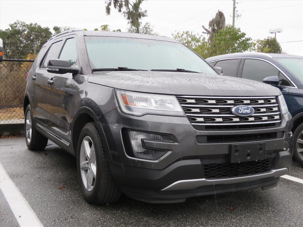 2016 Ford Explorer XLT's photo