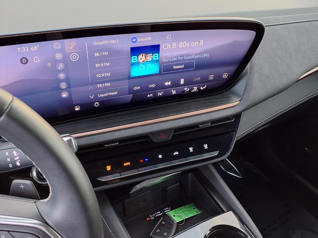 2025 Buick Envision Sport Touring photo 7
