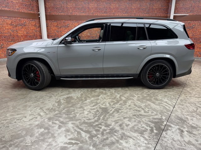 2025 Mercedes Benz GLS 63 AMG 4MATIC photo 2