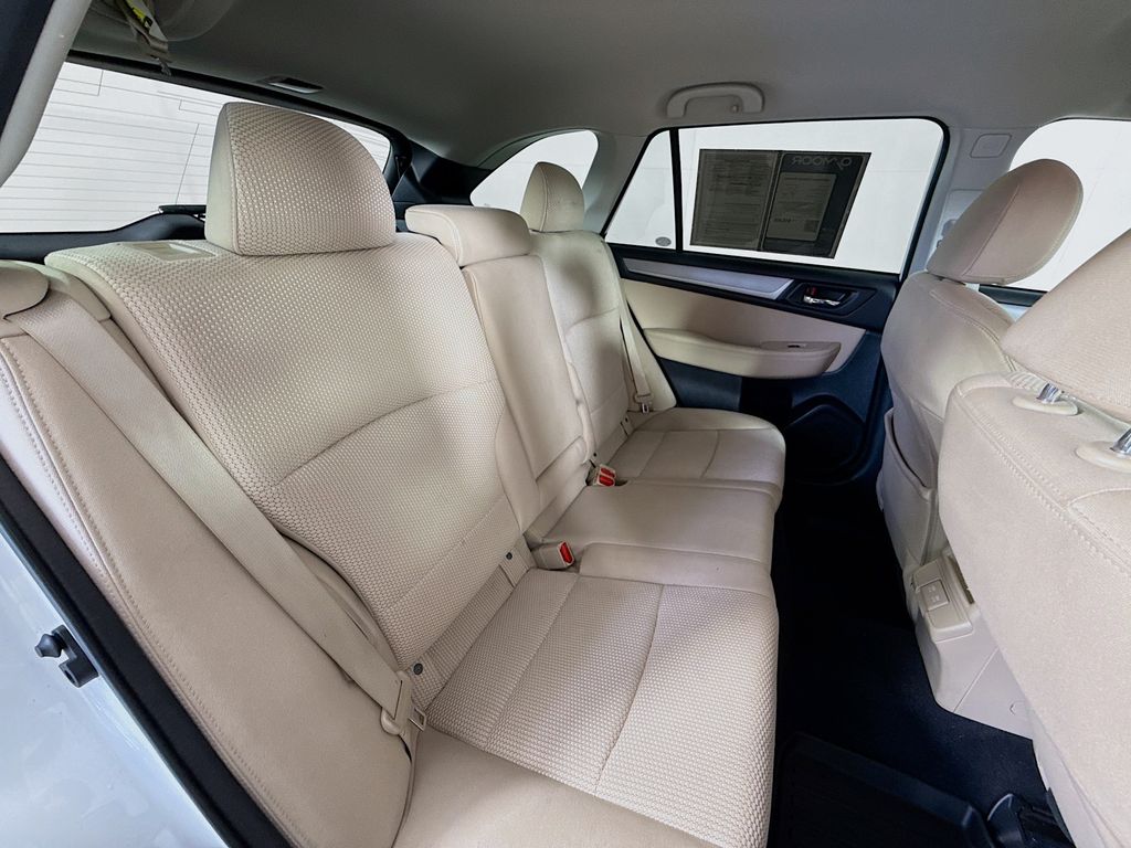 2019 Subaru Outback Premium photo 26
