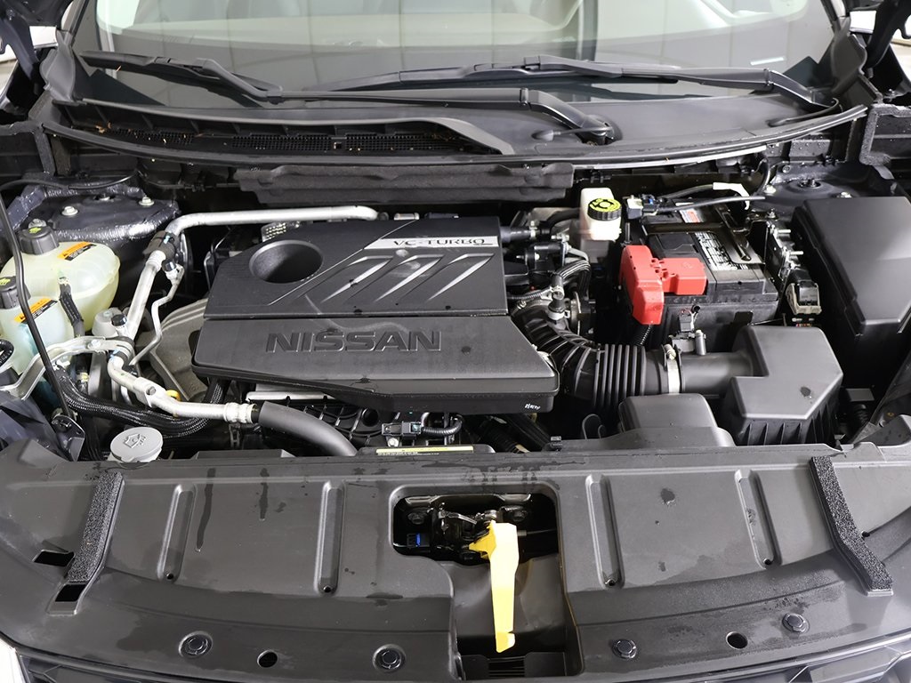 2022 Nissan Rogue SV photo 16
