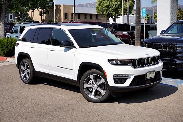 2023 Jeep Cherokee 4xe photo 3