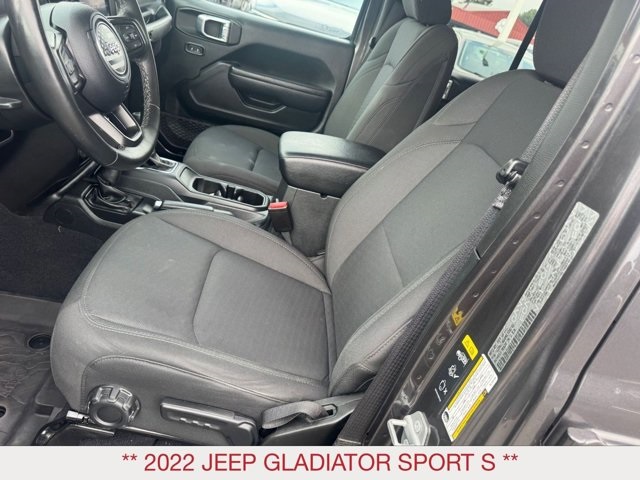 2022 Jeep Gladiator Sport photo 11