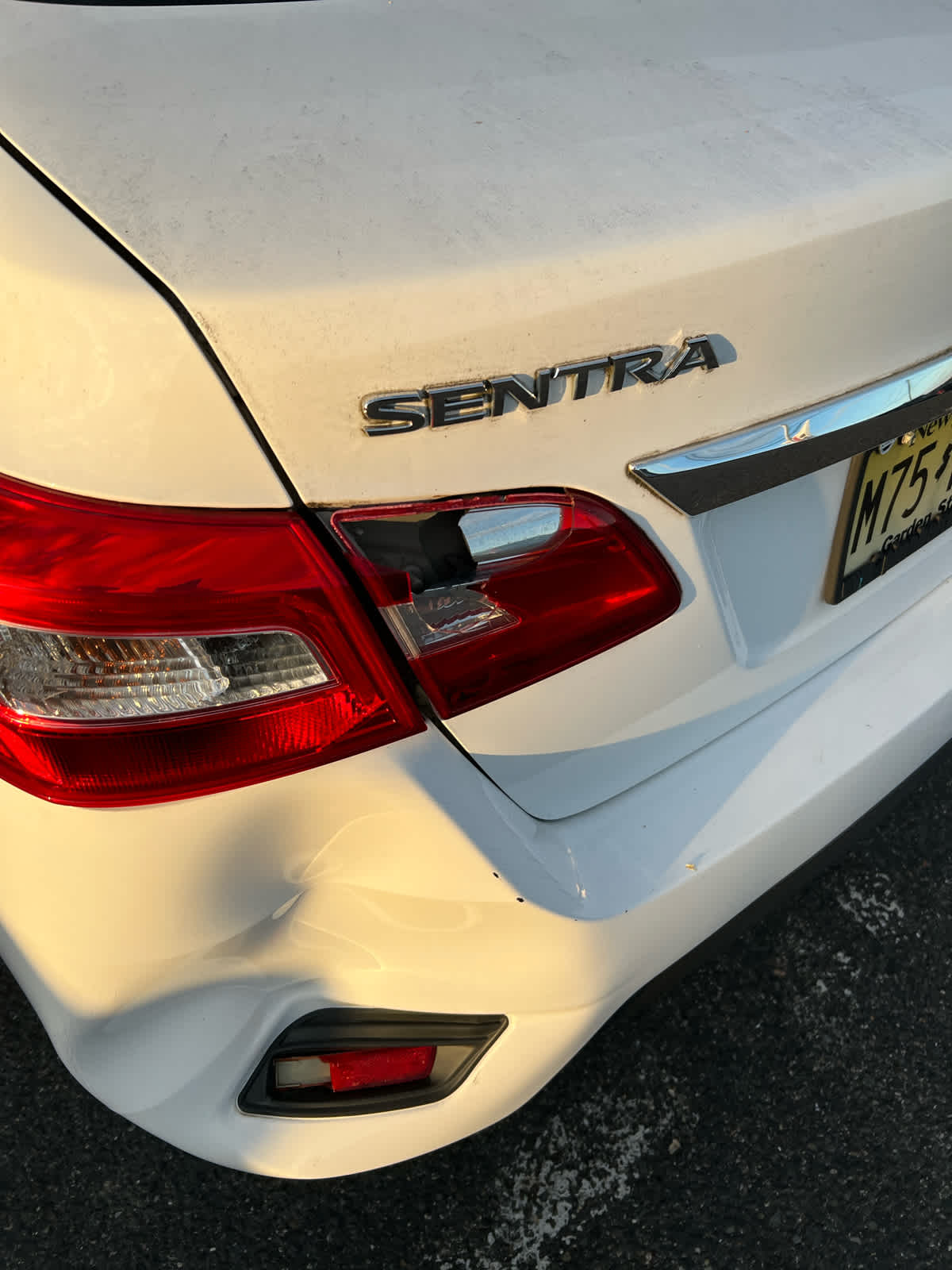 2018 Nissan Sentra SV photo 2