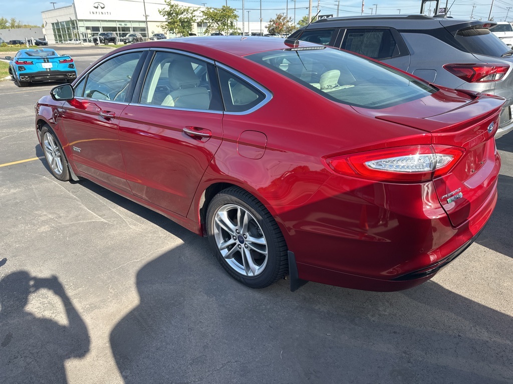 2016 Ford Fusion Energi Titanium photo 3