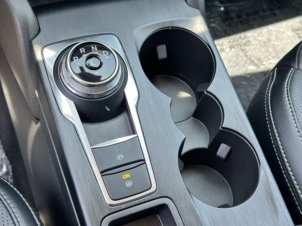 2025 Ford Escape Plug-In Hybrid photo 13