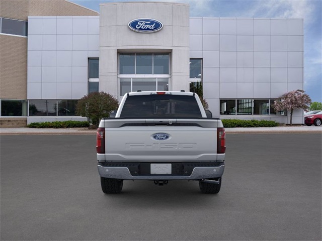 2025 Ford F-150 XLT photo 4
