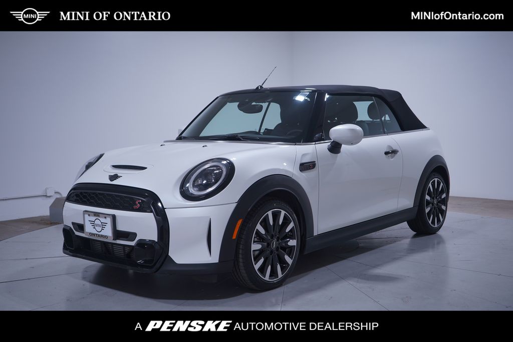 2023 MINI Convertible S's photo