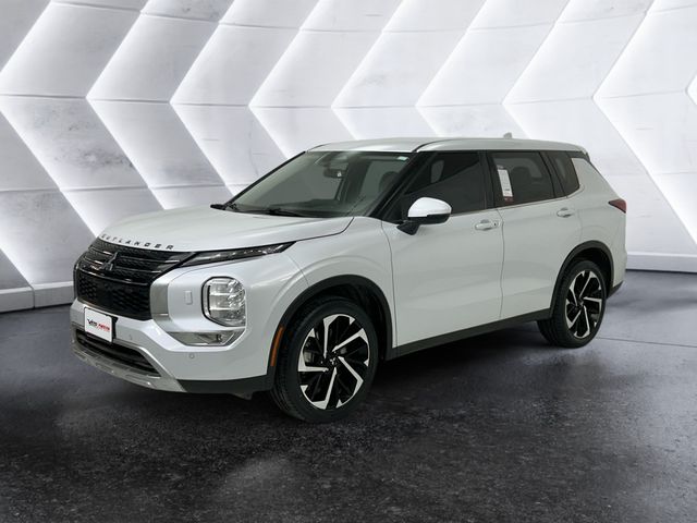 2023 Mitsubishi Outlander SE photo 3