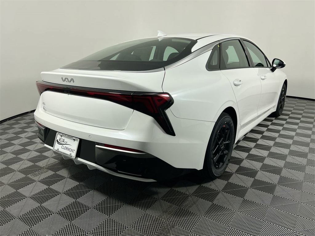 2025 Kia K5 LXS photo 3