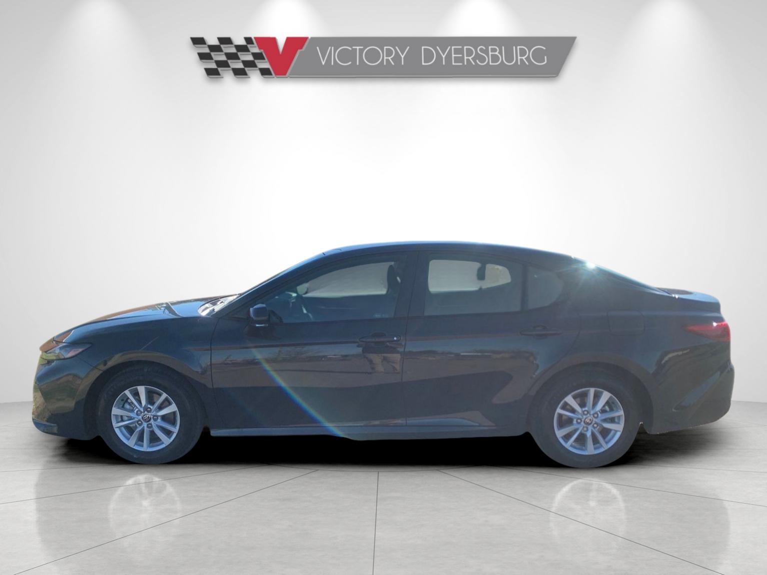 2026 Toyota Camry LE photo 4