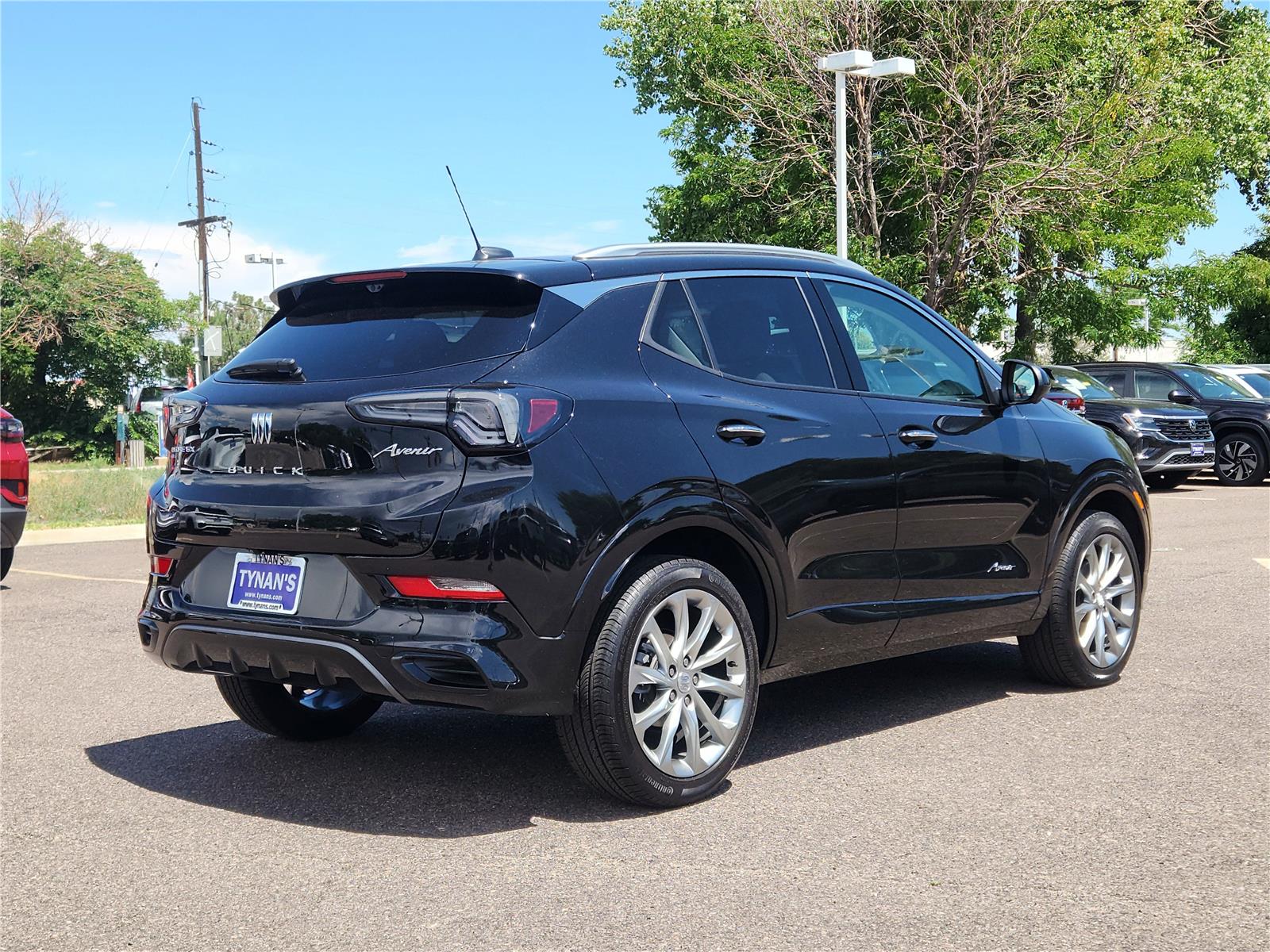 2024 Buick Encore GX Avenir photo 3