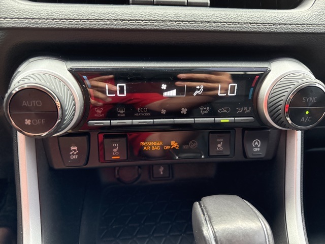 2021 Toyota RAV4 XLE Premium photo 36