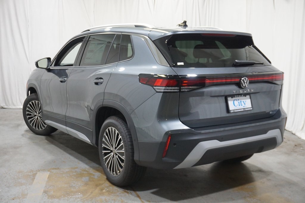 2025 Volkswagen Tiguan S photo 3