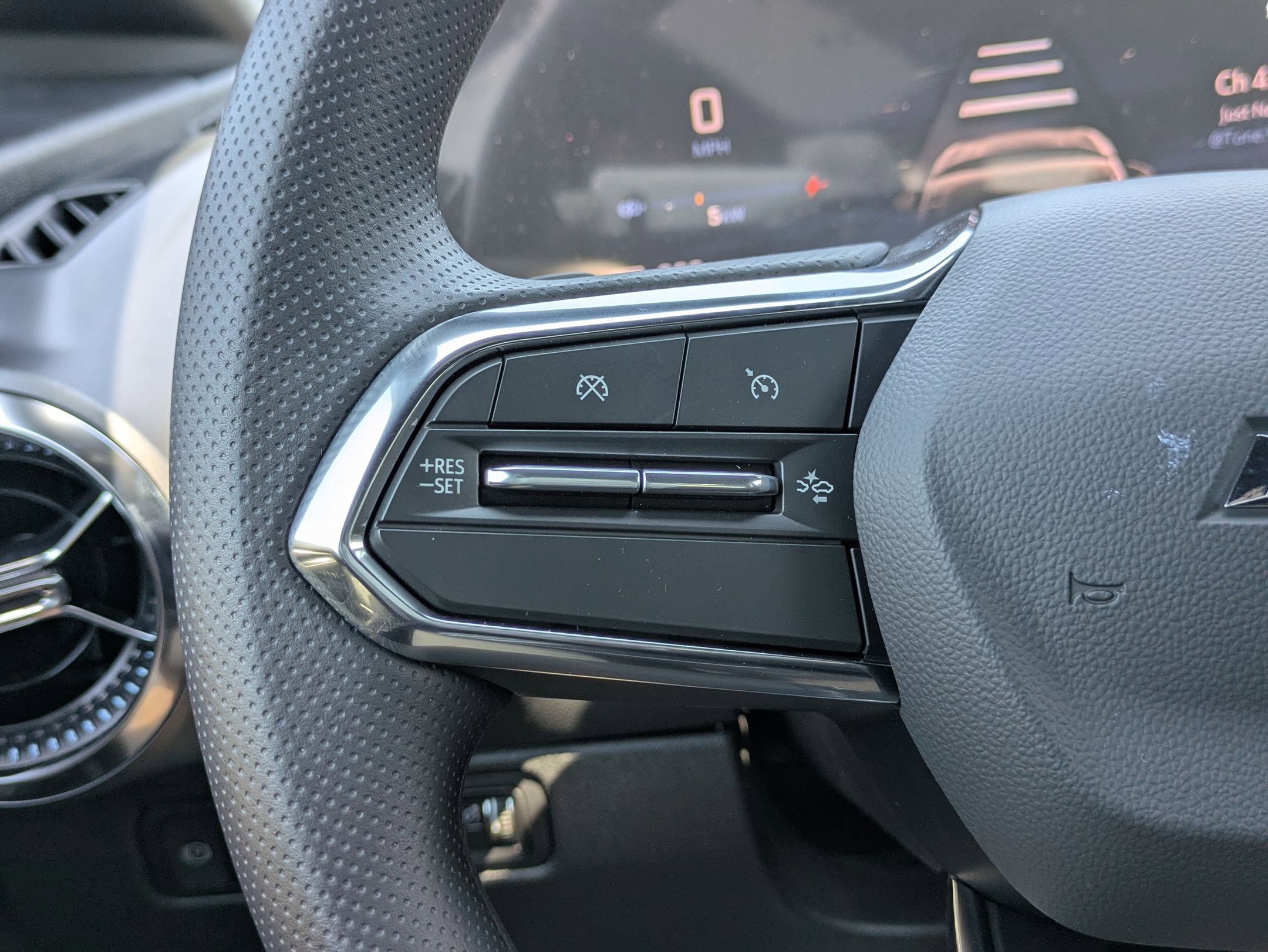 2025 Chevrolet Equinox EV 1LT photo 23