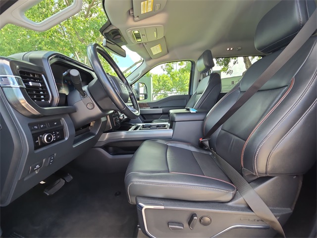 2023 Ford F-450 photo 12