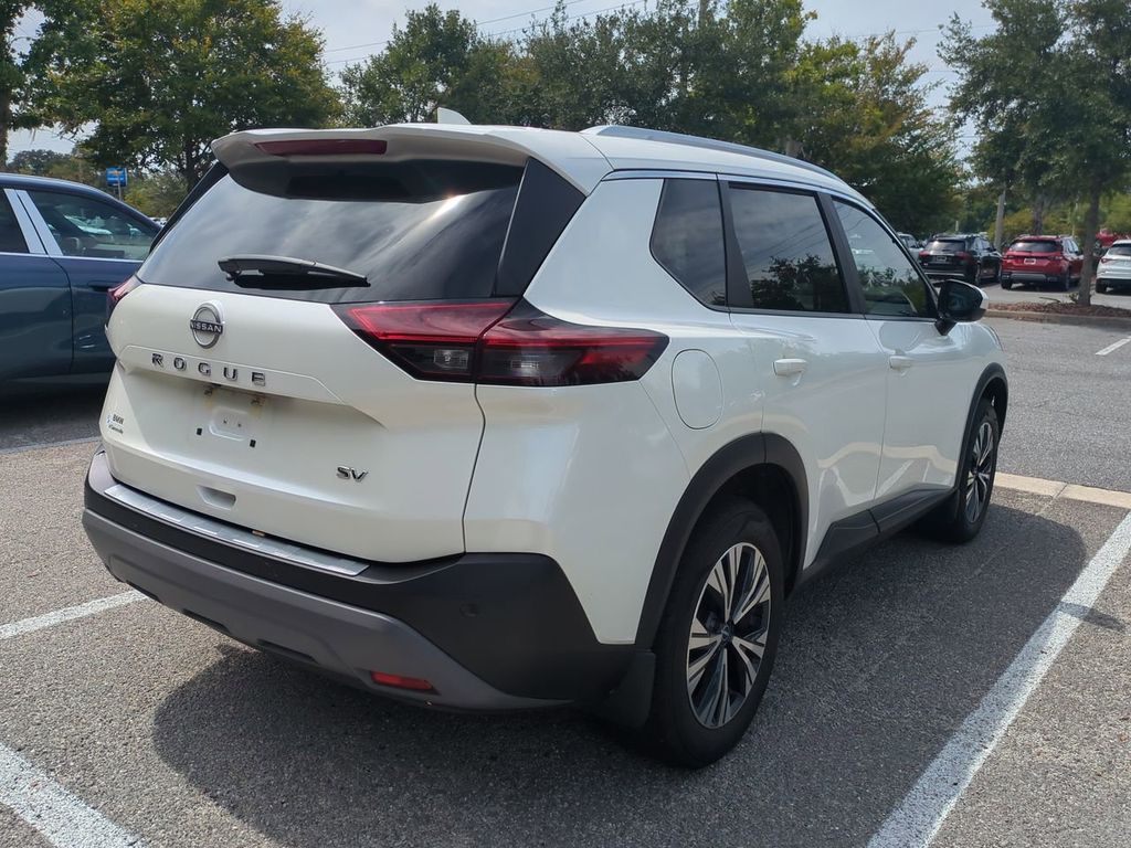 2023 Nissan Rogue SV photo 3