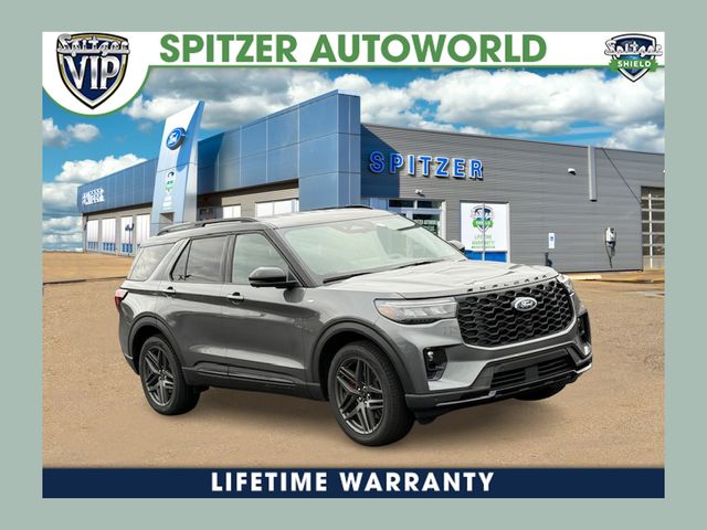 2025 Ford Explorer ST-LINE's photo