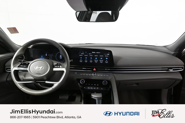 2024 Hyundai Elantra SEL Convenience photo 15