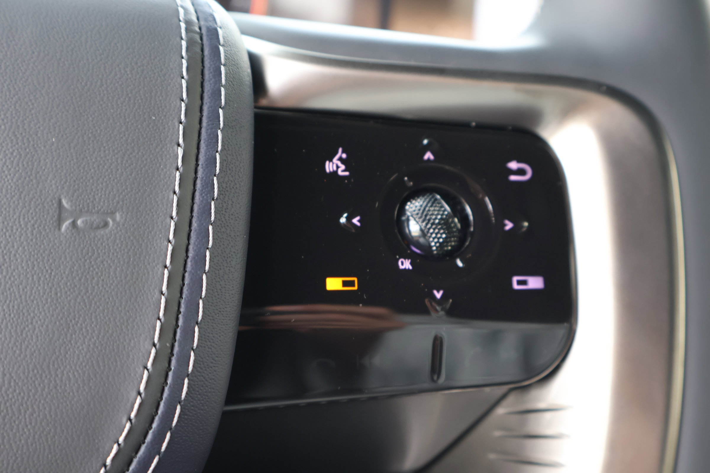 2026 Infiniti QX80 Sensory photo 24
