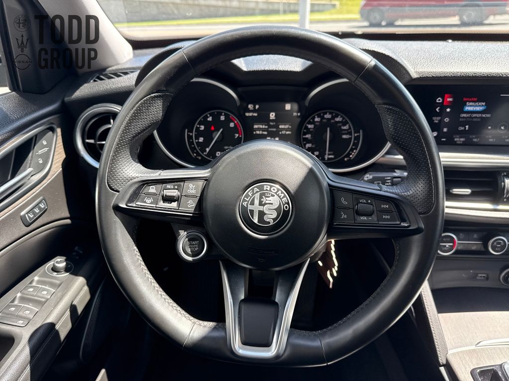 2021 Alfa Romeo Stelvio Ti photo 7