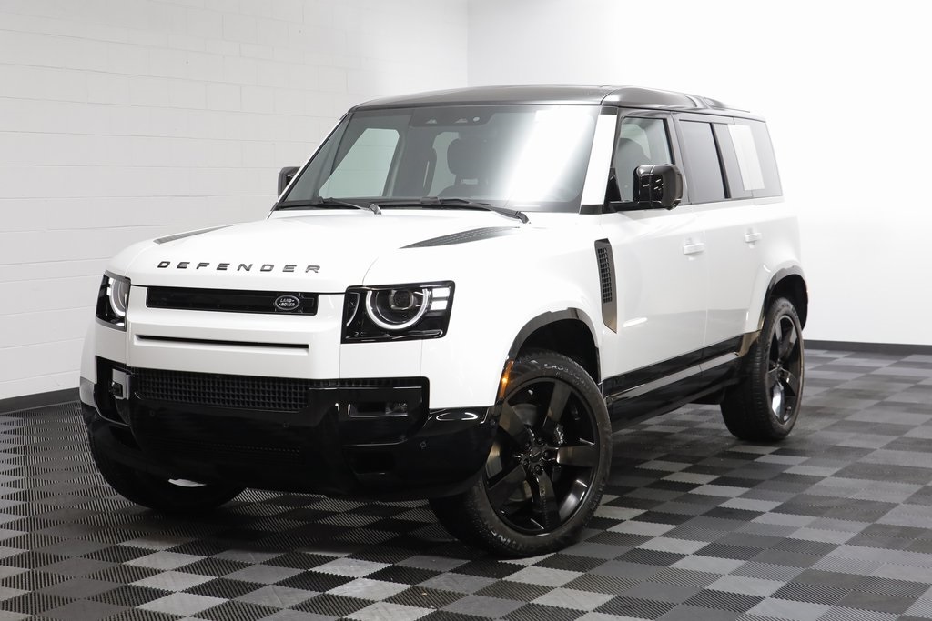 2026 Land Rover Defender V8's photo