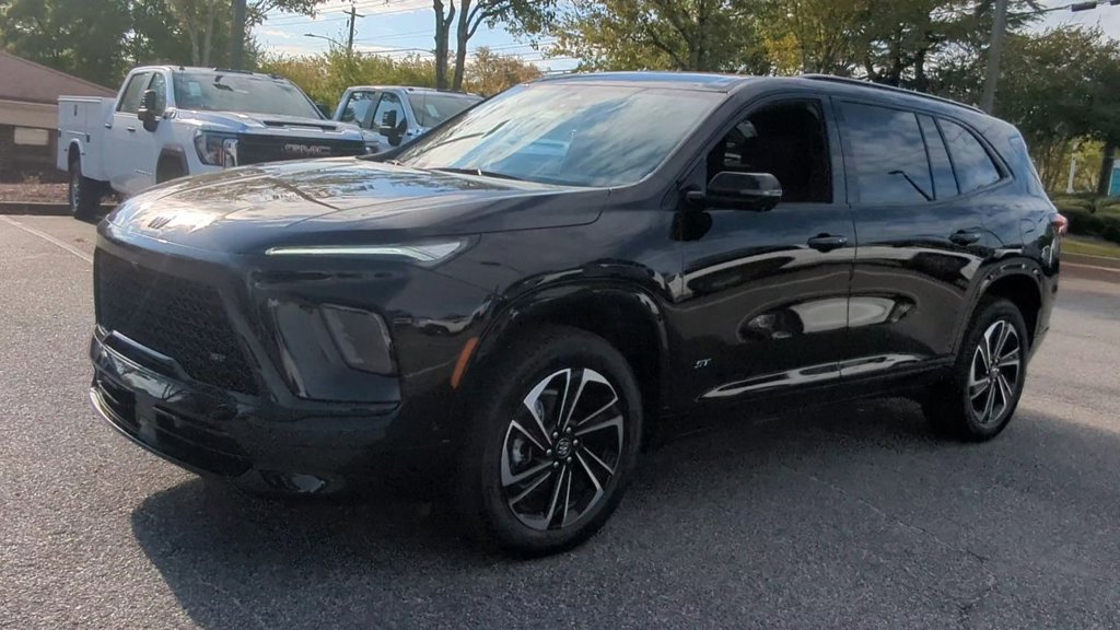 2025 Buick Enclave Sport Touring photo 4