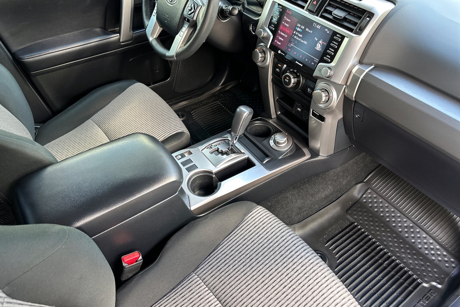 2023 Toyota 4Runner SR5 photo 15