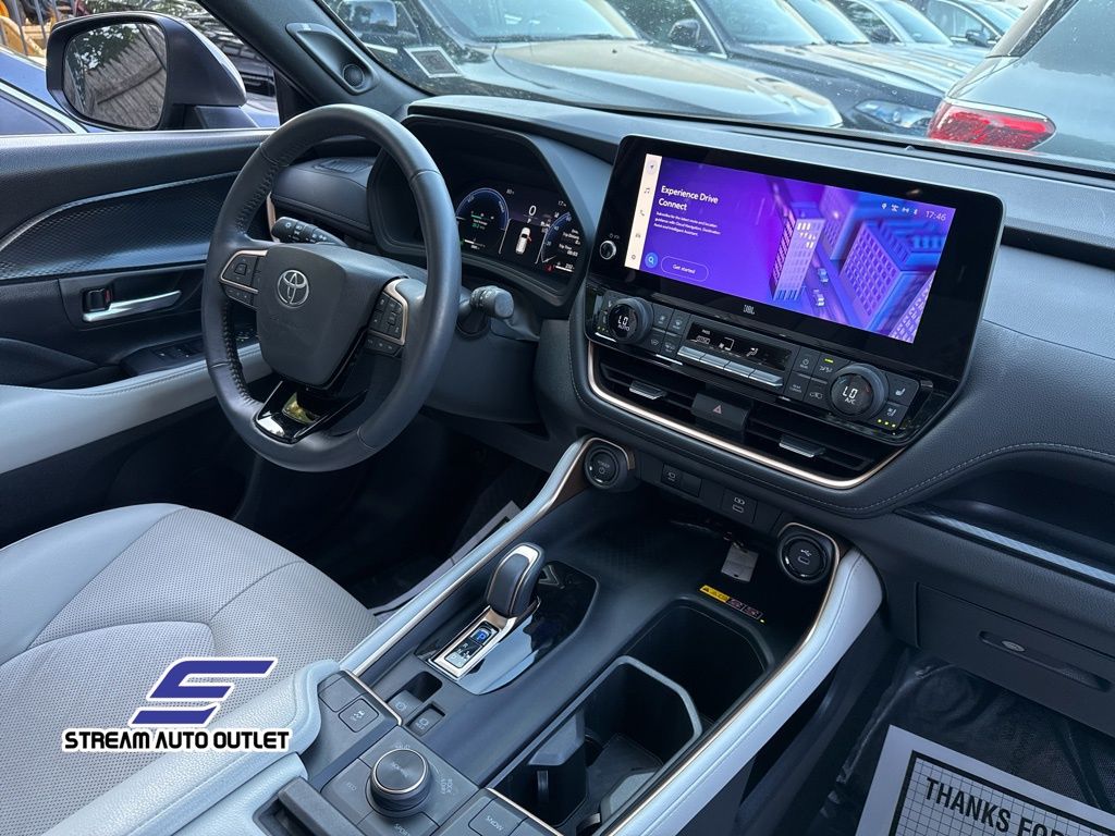 2024 Toyota Grand Highlander Hybrid MAX Limited photo 10