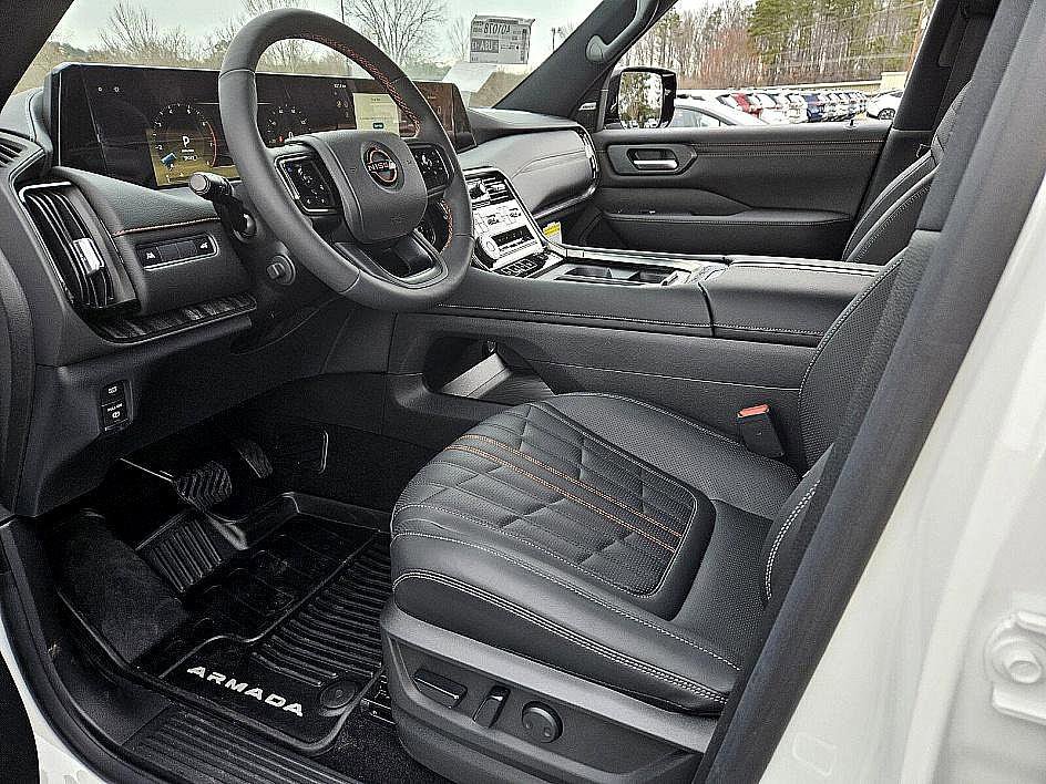 2025 Nissan Armada photo 7