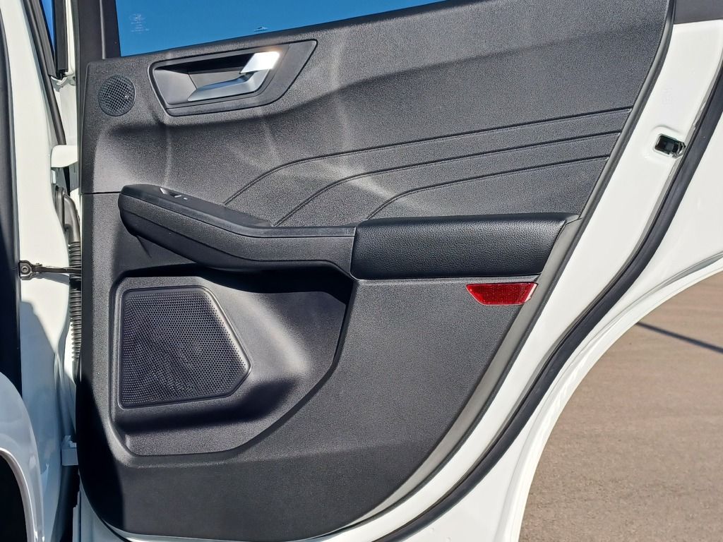 2024 Ford Escape ST-Line Select photo 6