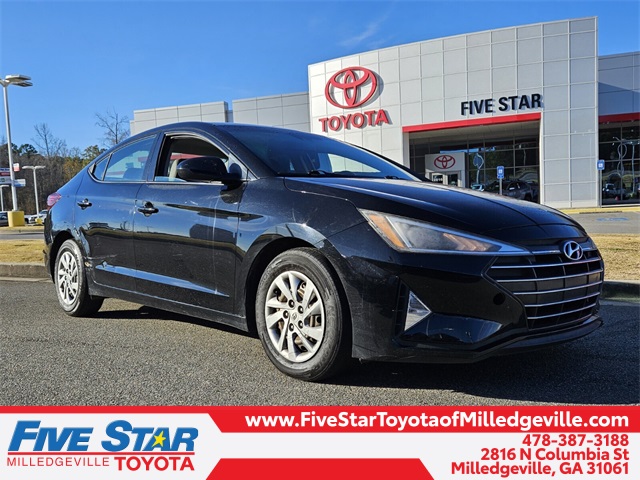 2020 Hyundai Elantra SE's photo