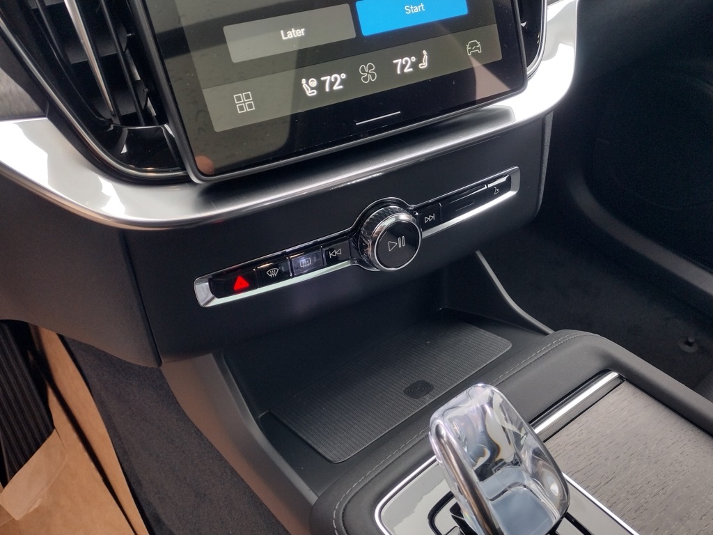 2026 VOLVO XC90 - Image 16