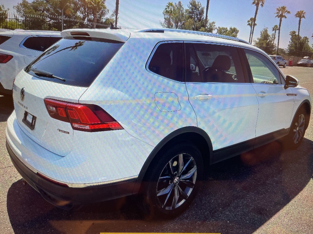 2024 Volkswagen Tiguan SE Wolfsburg Edition photo 2