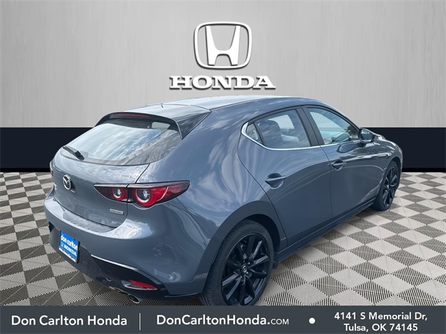 2024 Mazda Mazda3 Hatchback 2.5 s Carbon photo 3