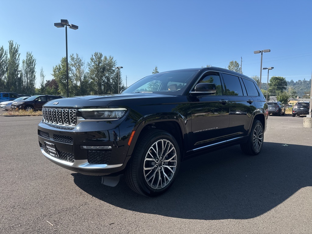 2021 Jeep Grand Cherokee L Summit Reserve photo 2